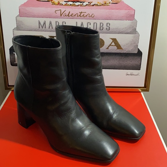 INC ankle boots used in good condition. - Picture 4 of 4